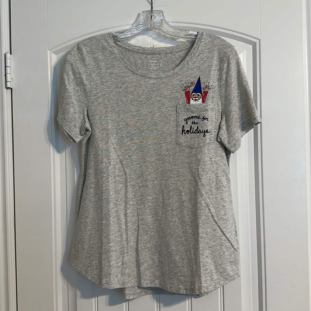 Old Navy Gnome for the Holidays Tshirt